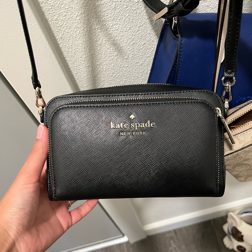 Brand new Kate spade purse used once :)